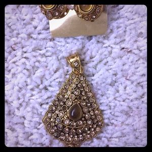 Indian necklace and earrings set